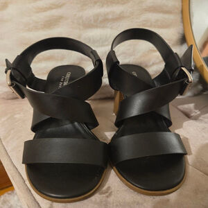 Women's Christian Siriano for Payless Black strappy Sandals Size 6.5
